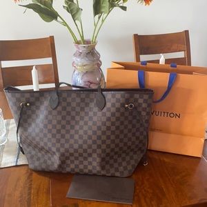 💯 Authentic Louis Vuitton GM Damier Neverfull!